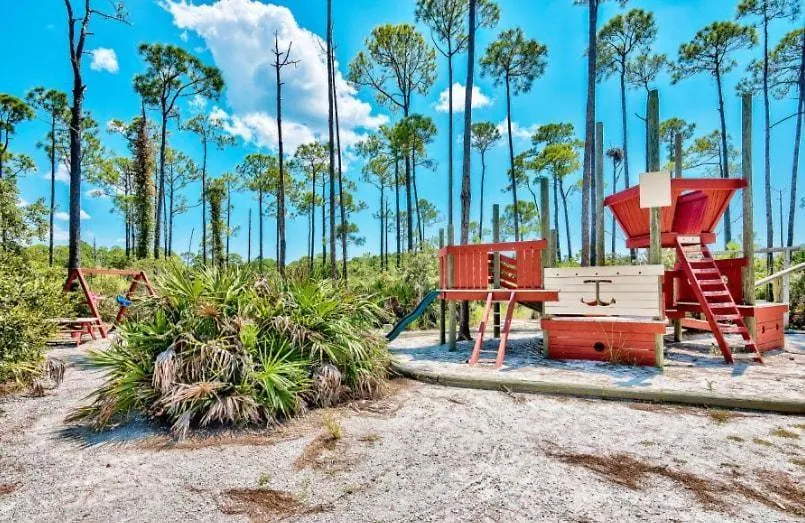 1358 Laurel Grove