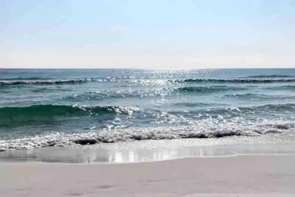 New Listing!!! 4 Min Walk To The Beach! 펜션 *