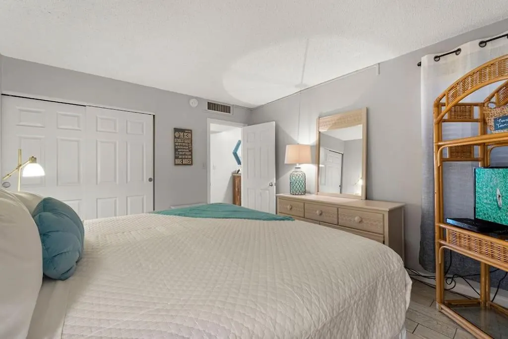 Heated Pool, Steps To Beach, Great For Families *