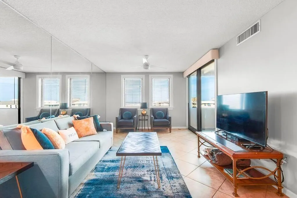 Heated Pool, Steps To Beach, Great For Families Destin