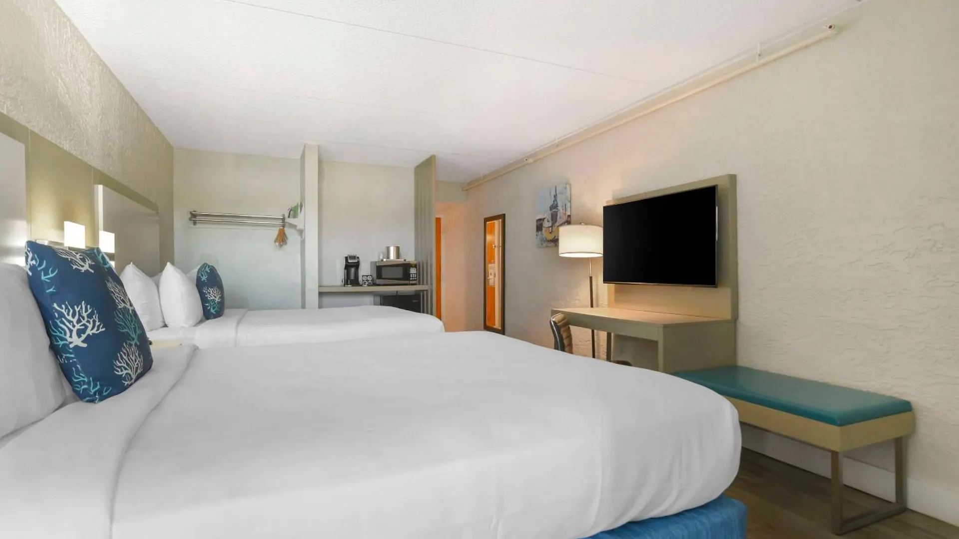 On Harbor, Ascend Collection Destin