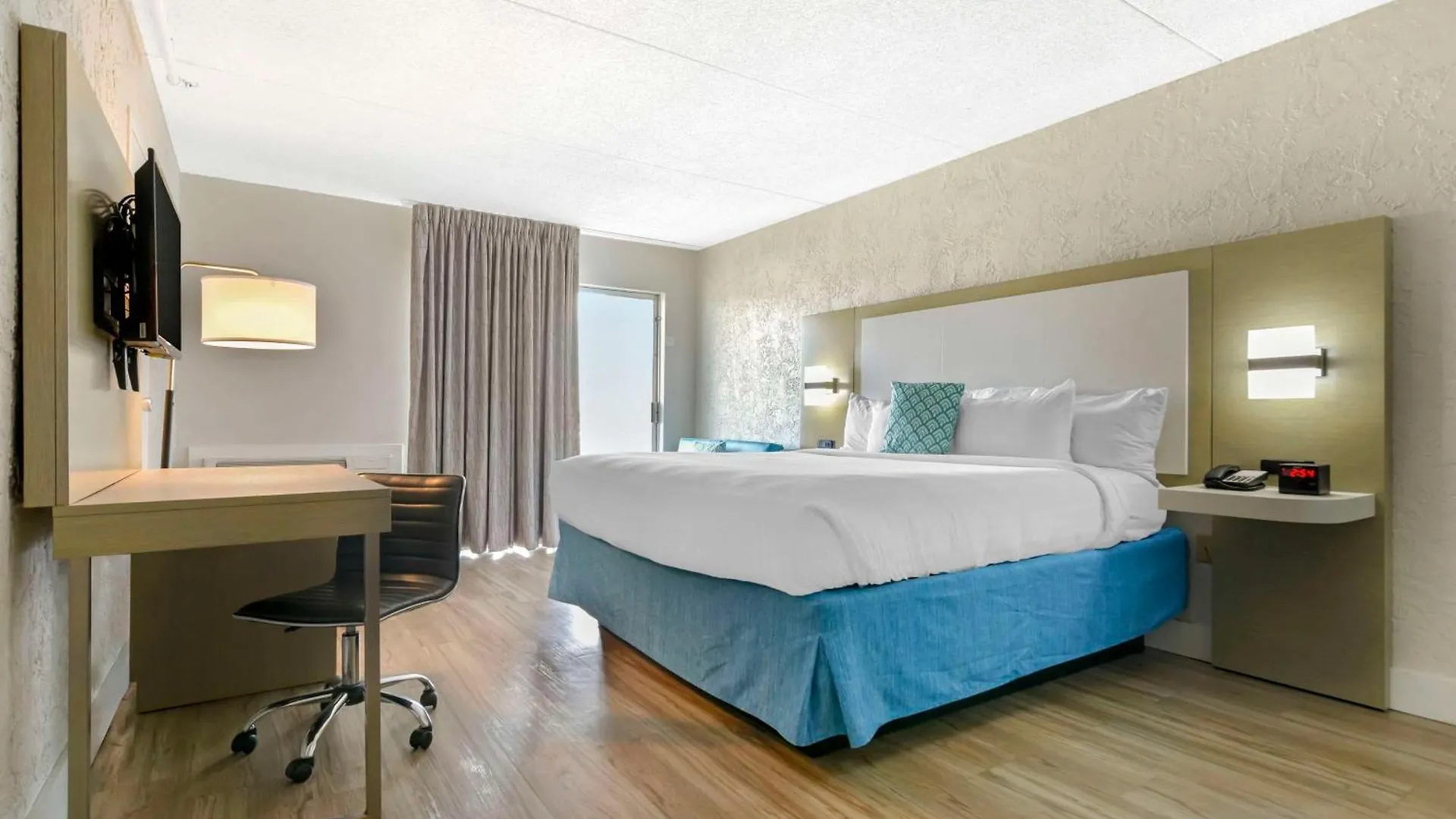 On Harbor, Ascend Collection Destin