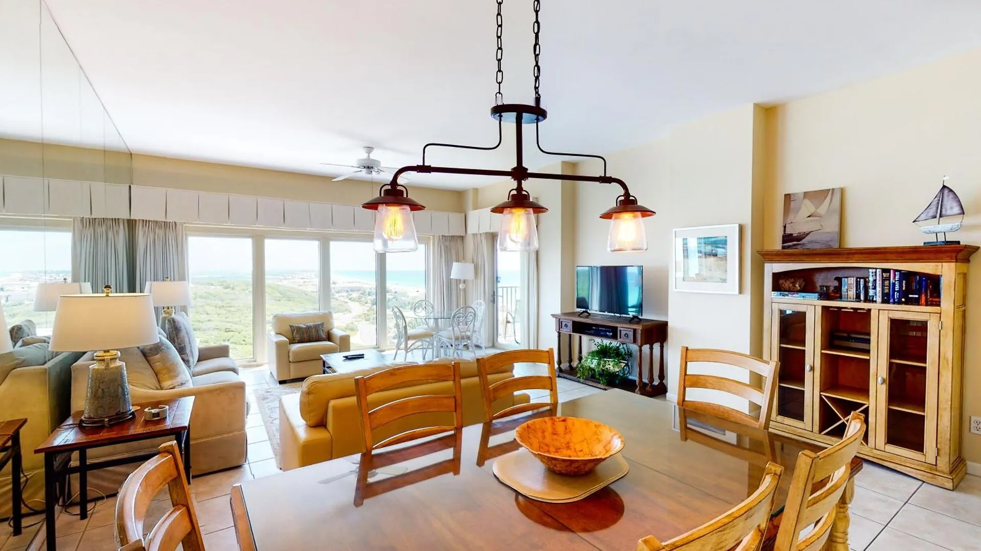 Holiday home Tops'l Manor I