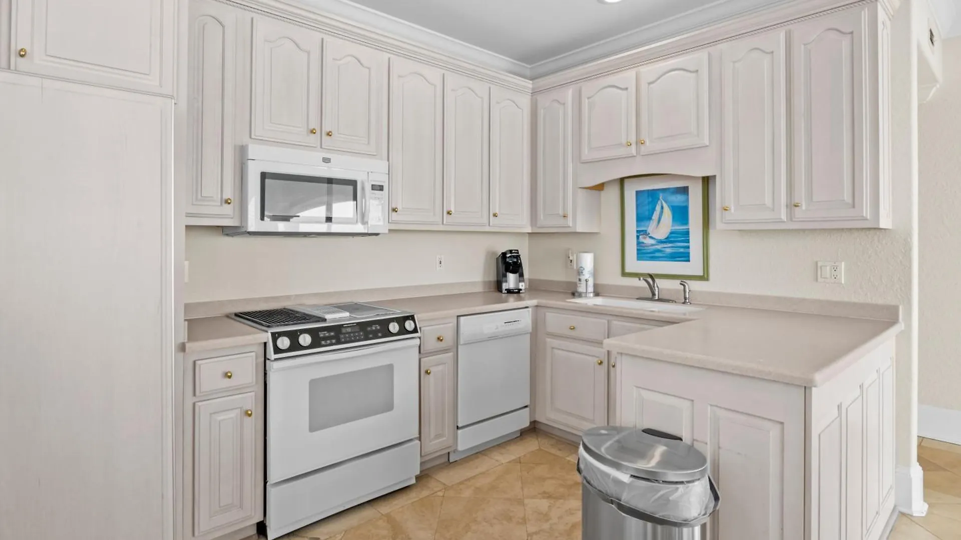 Gulf Front, Pool, Hot Tub- 2 Kitchens - Elevator * Destin