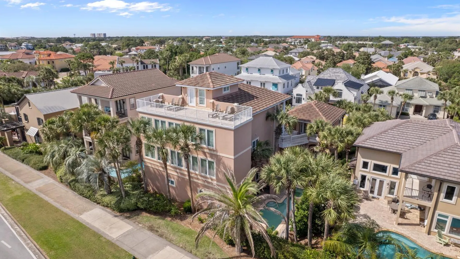 Large Pool - Hot Tub - Elevator - Gated Community Casa vacanze