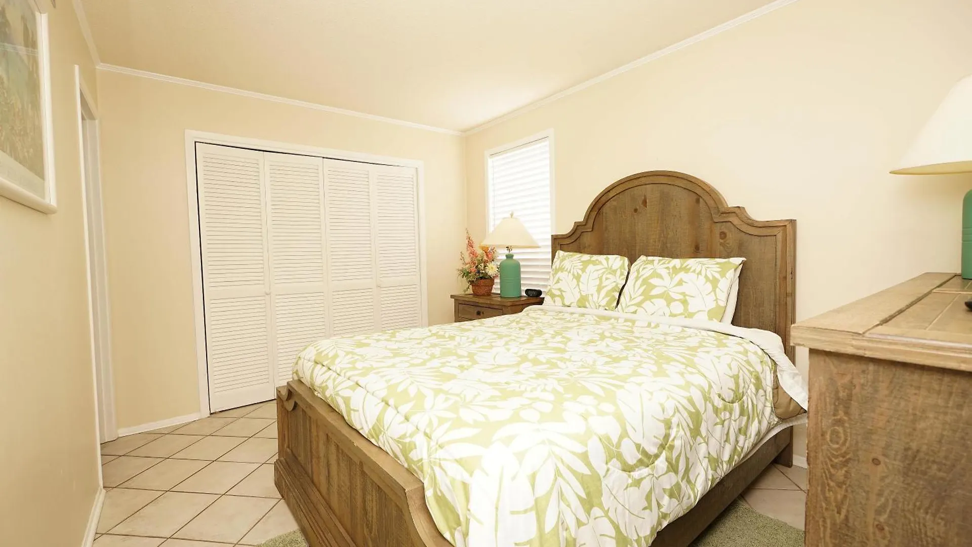 Sandpiper Cove 1035 * Destin
