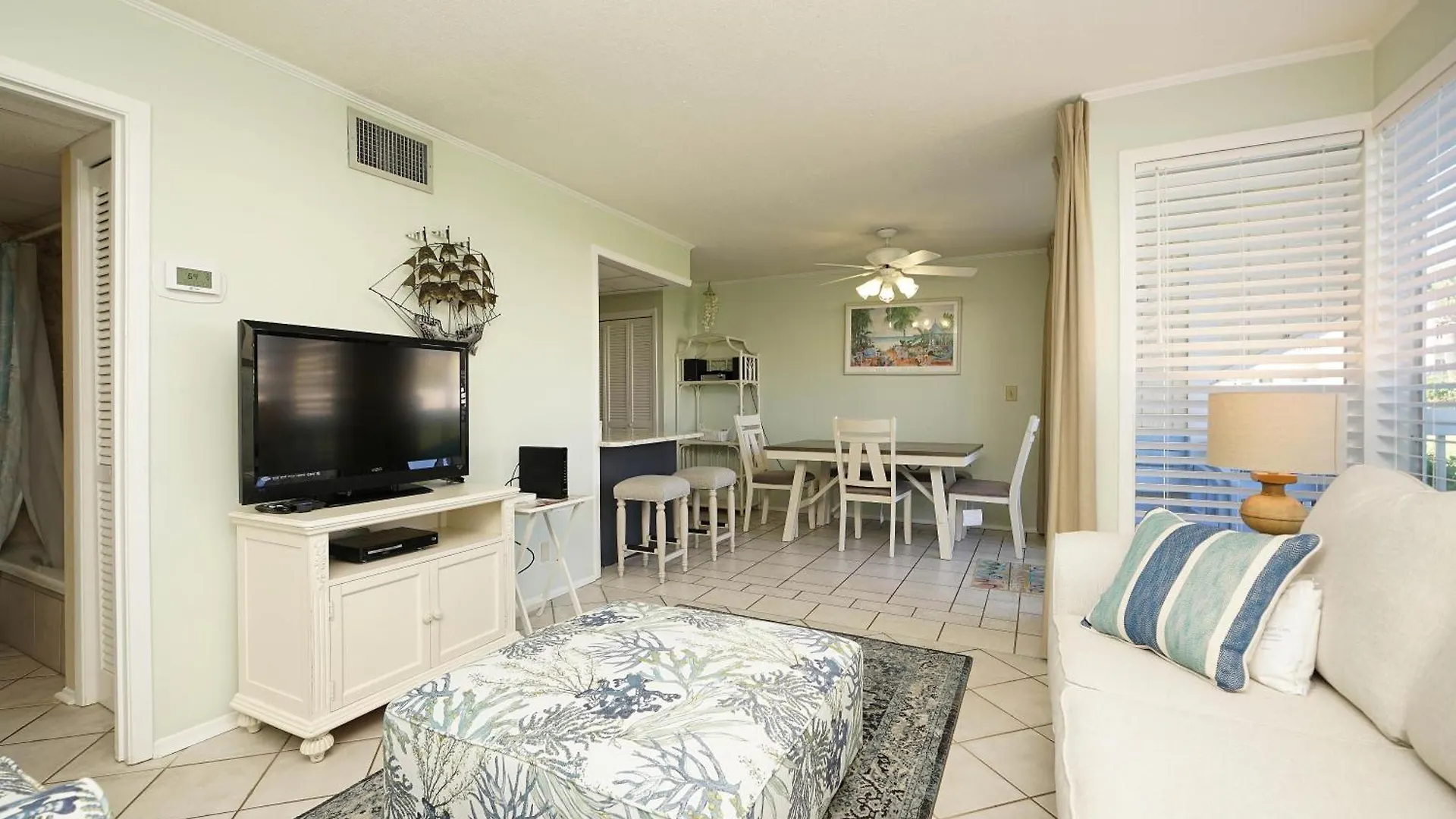 Sandpiper Cove 1035 *