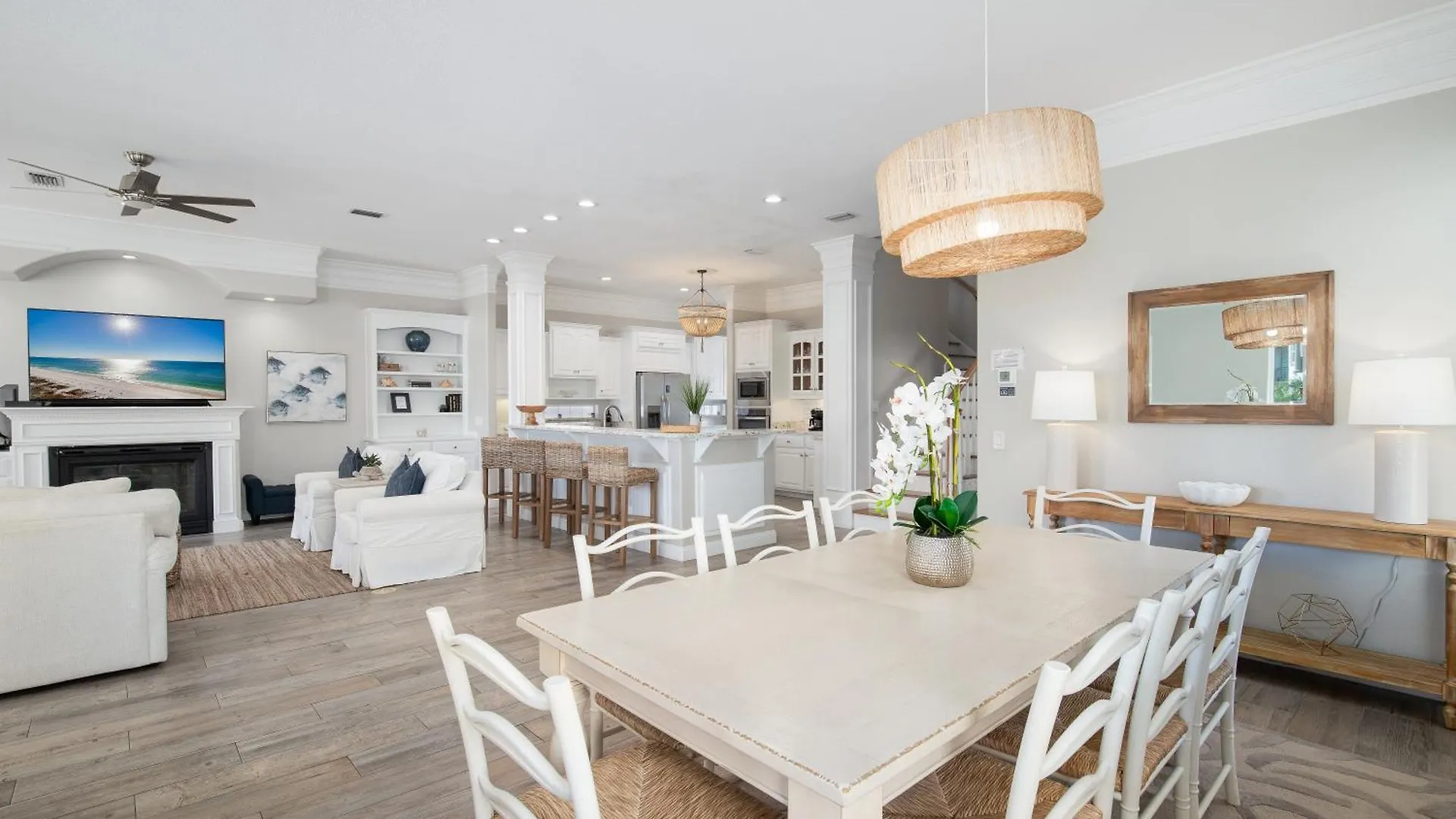 Luxury Community Pool, Hot Tub And And Games Holiday home