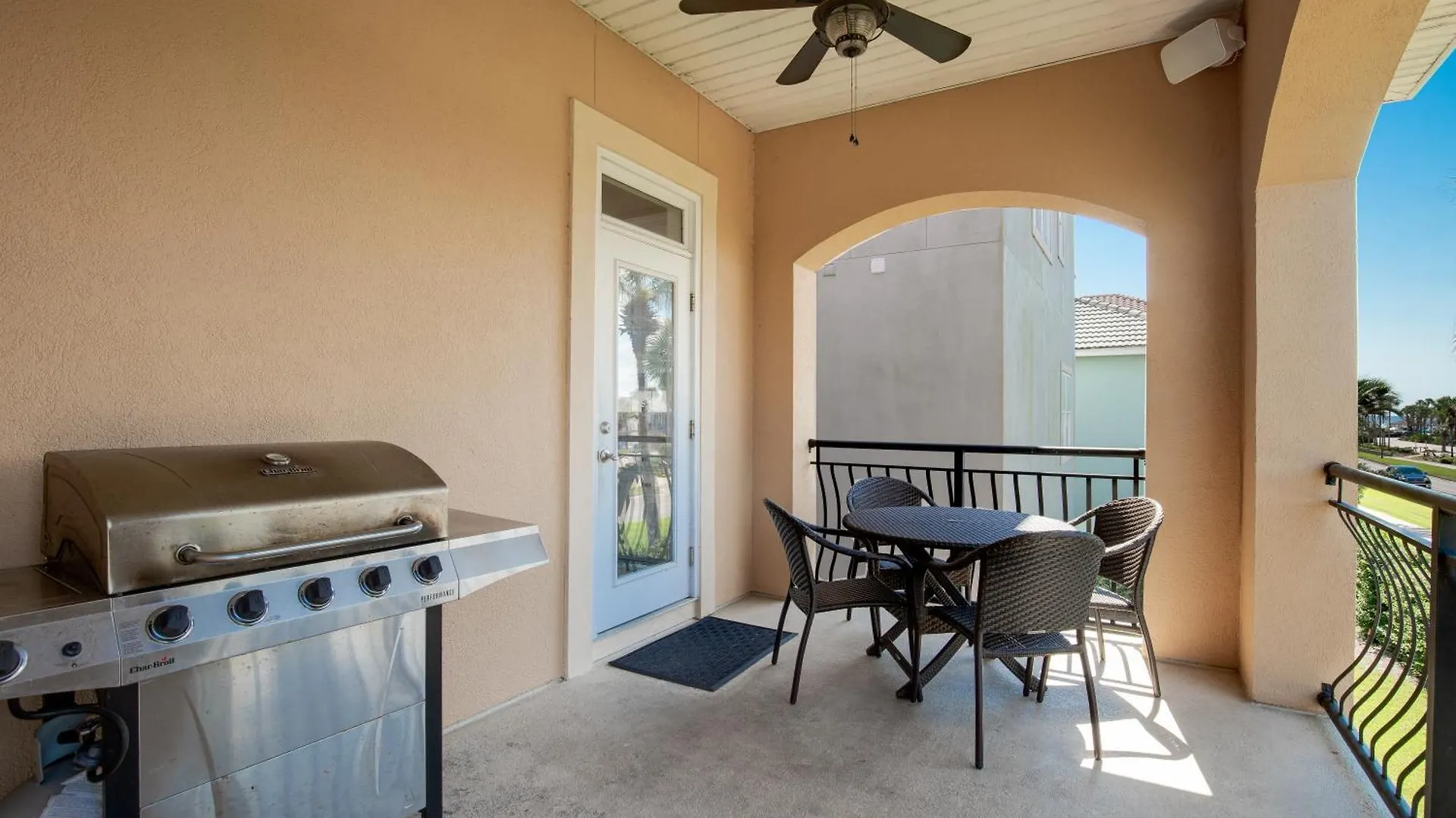 Holiday home Luxury Community Pool, Hot Tub And And Games Destin