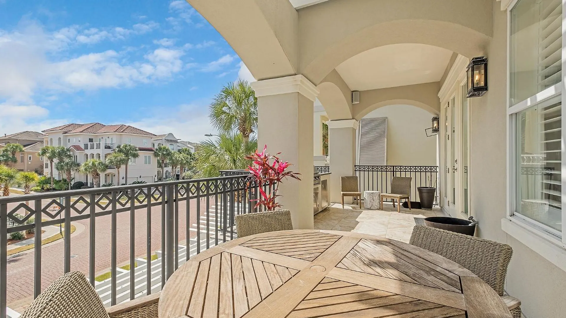View - Gated Community With Pool Hot Tub *