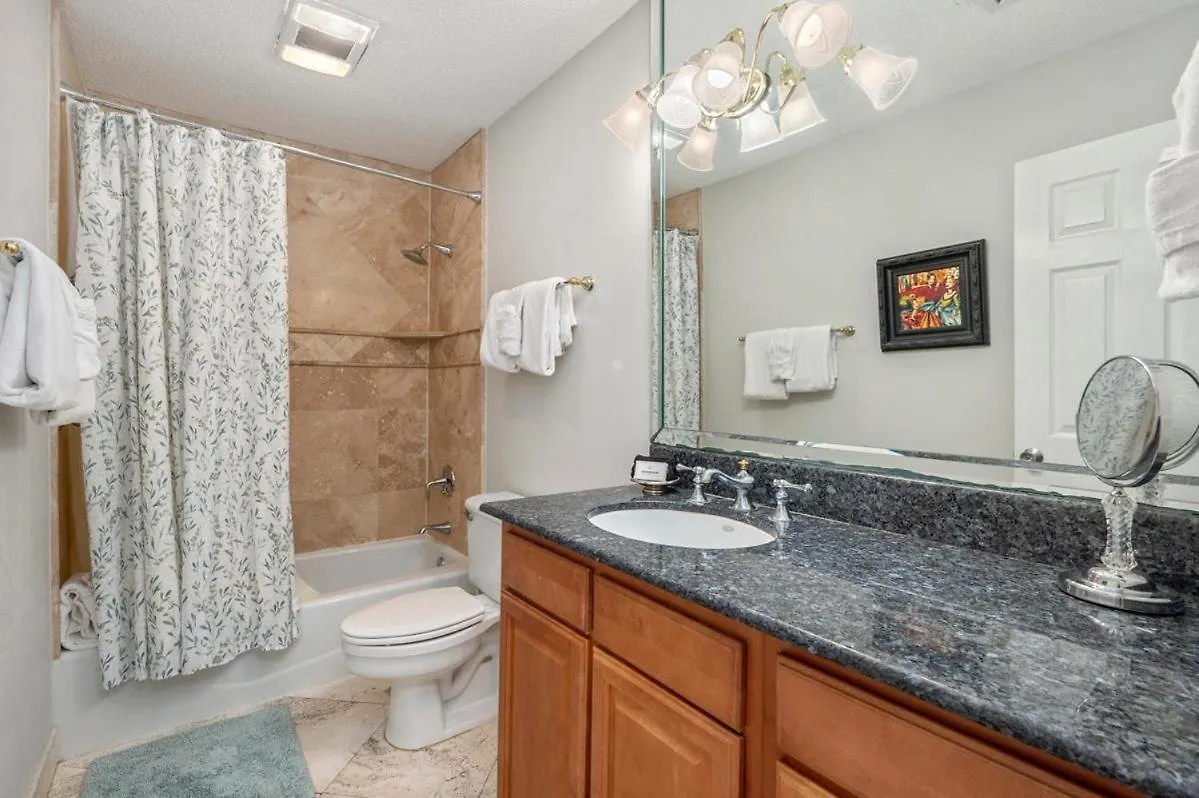 2122 Stunning Three-bedroom Penthouse Shoreline Towers 2122 Feriehus