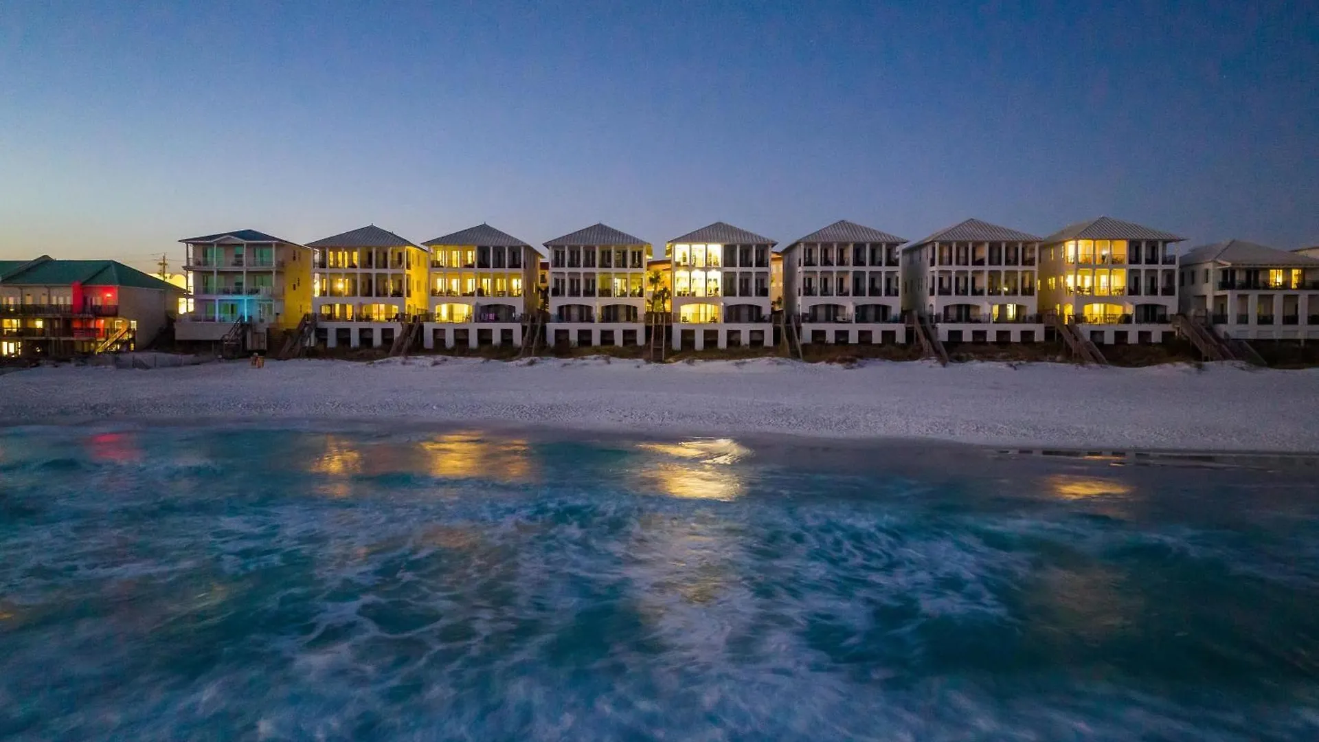 Sea La Vie- On The Beach- 2 Pools- Elevator Destin