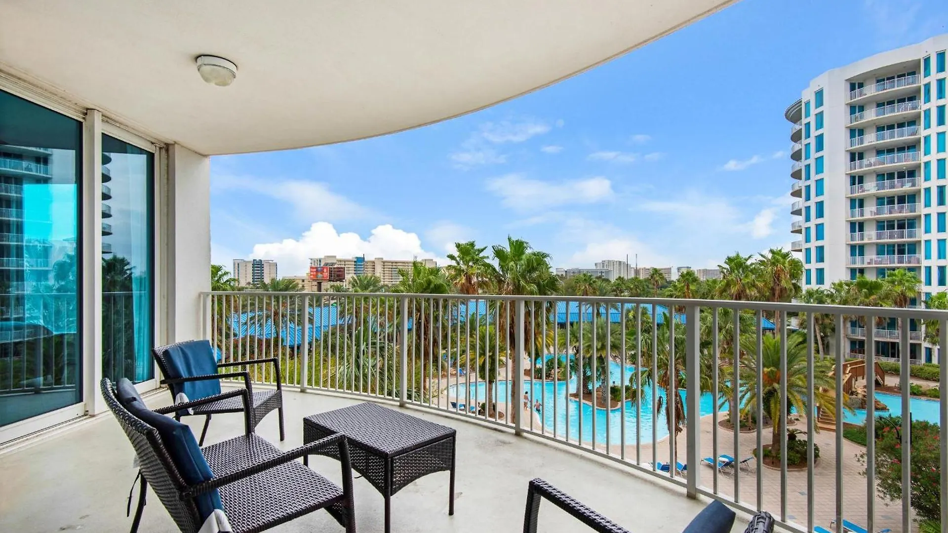 Palms #1415 Full 2 Bedroom Destin