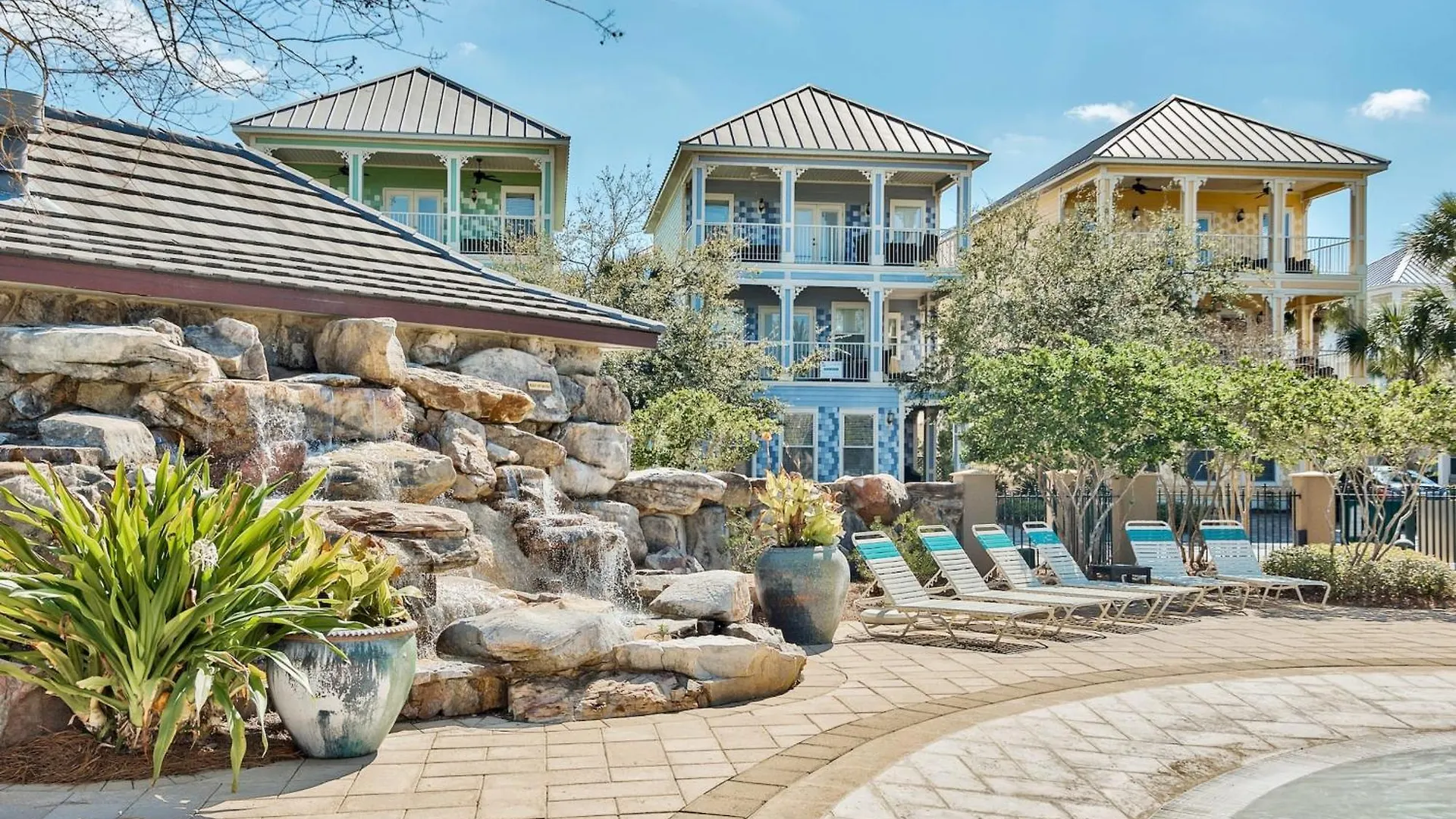 Coral By Avantstay Gorgeous Three Story W Two Balconies