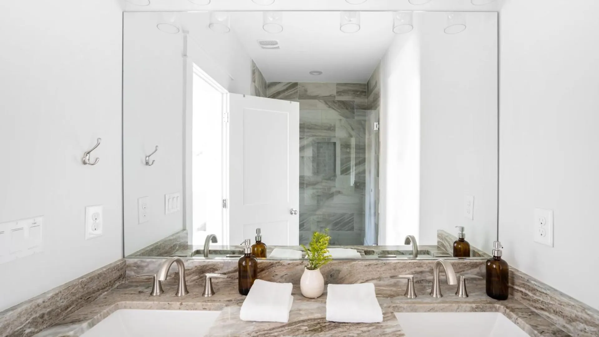 Lyle By Avantstay Chic House W Pool Hot Tub Walking Distance To Ocean *