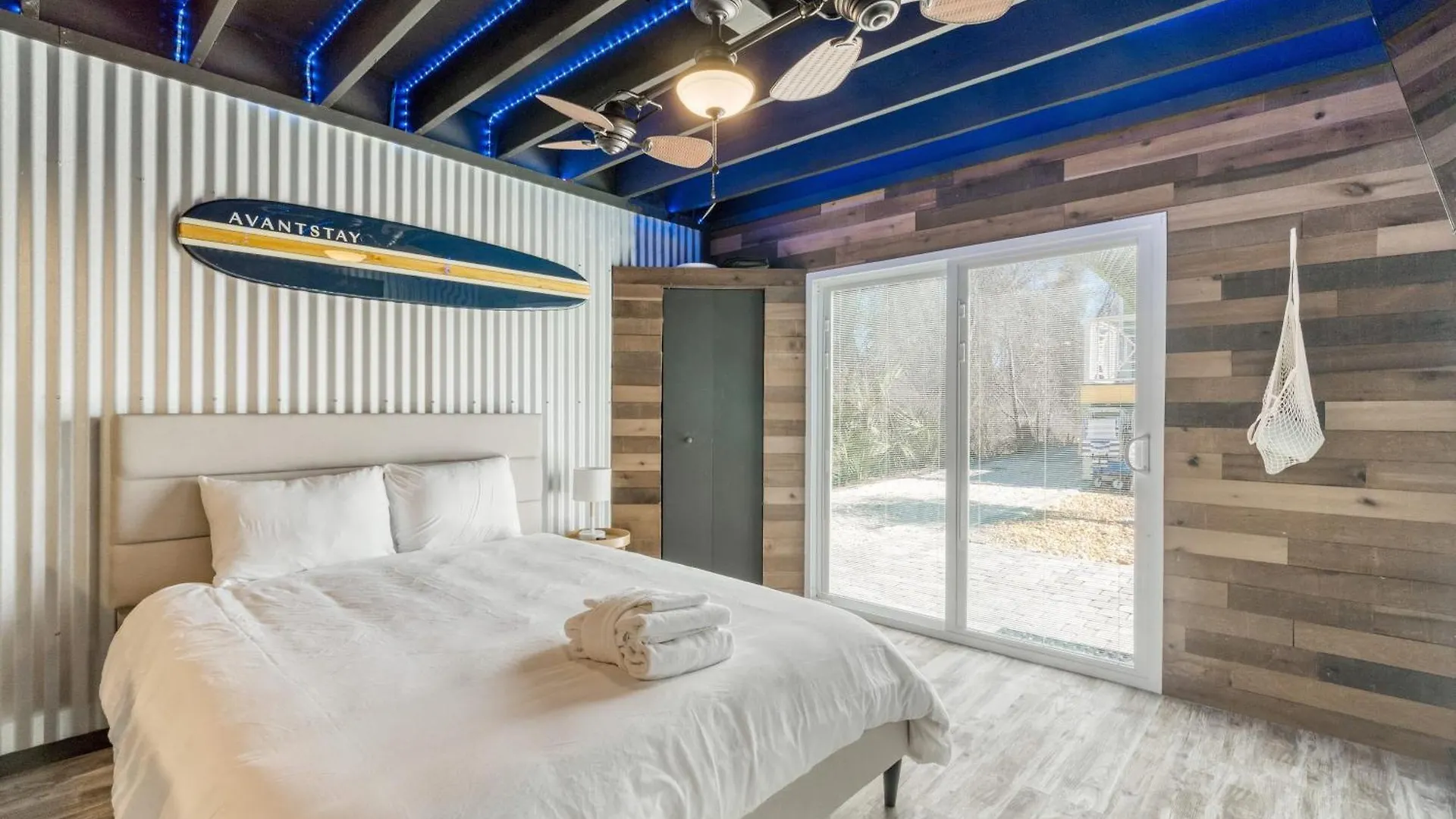 Halo By Avantstay Walk To Private Pool Holiday home Destin