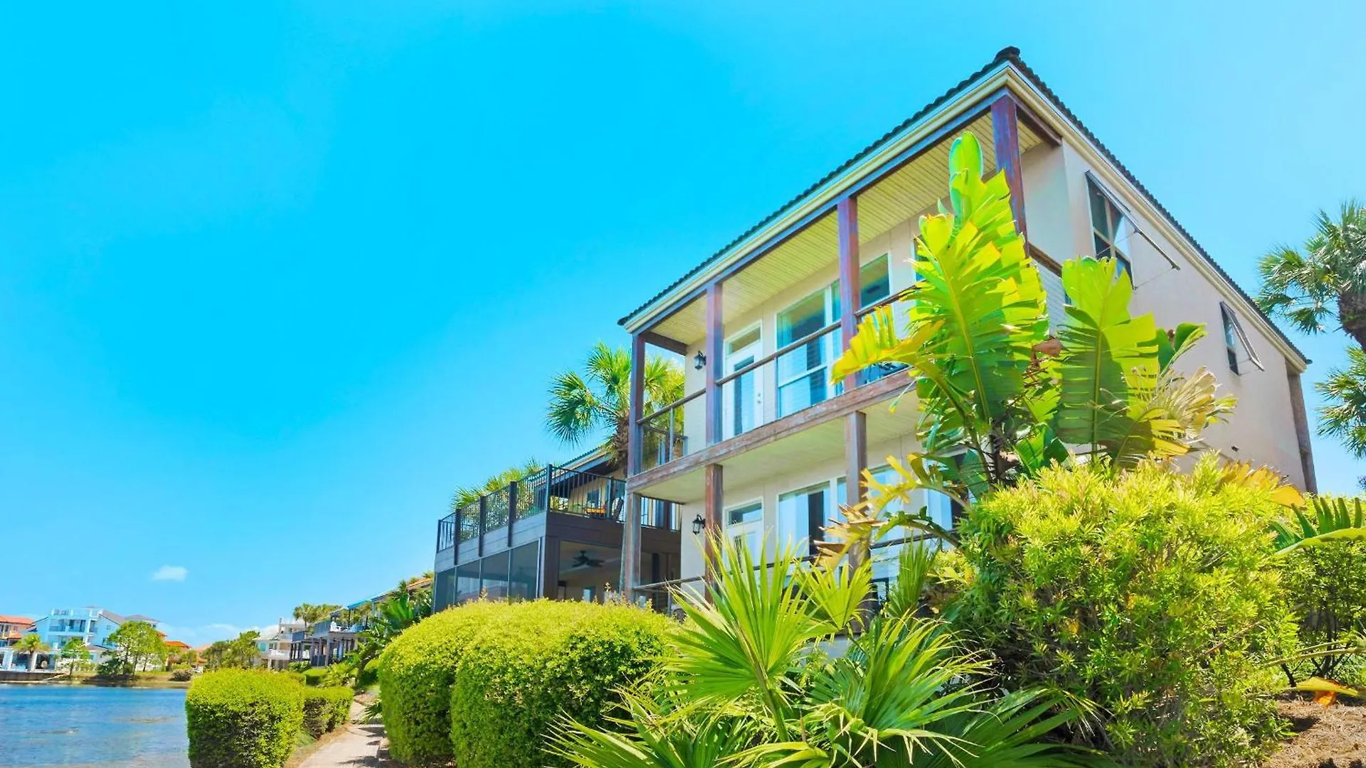 Holiday home Destiny #15a&b