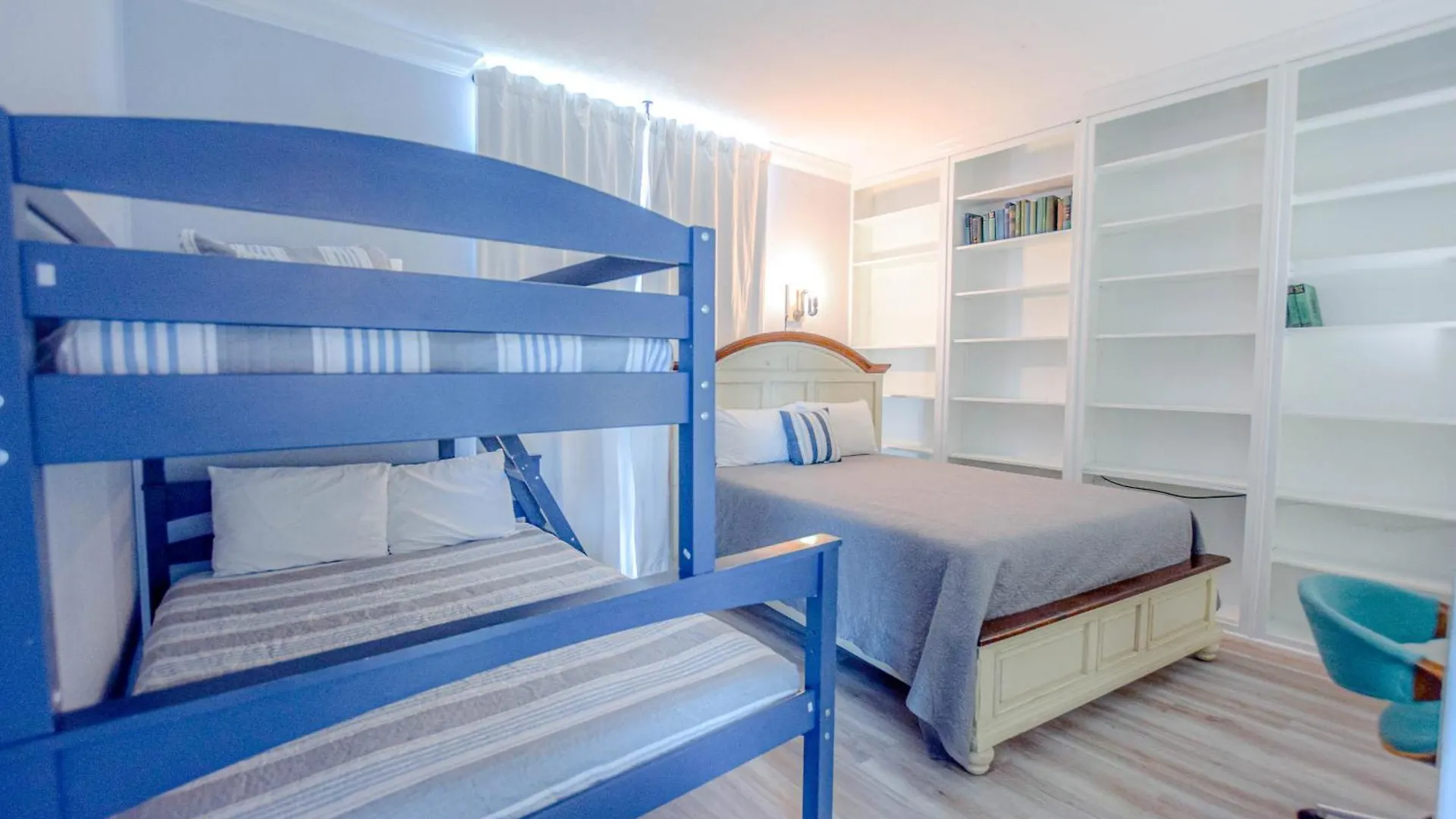 Shoreline Towers #3121 * 데스틴