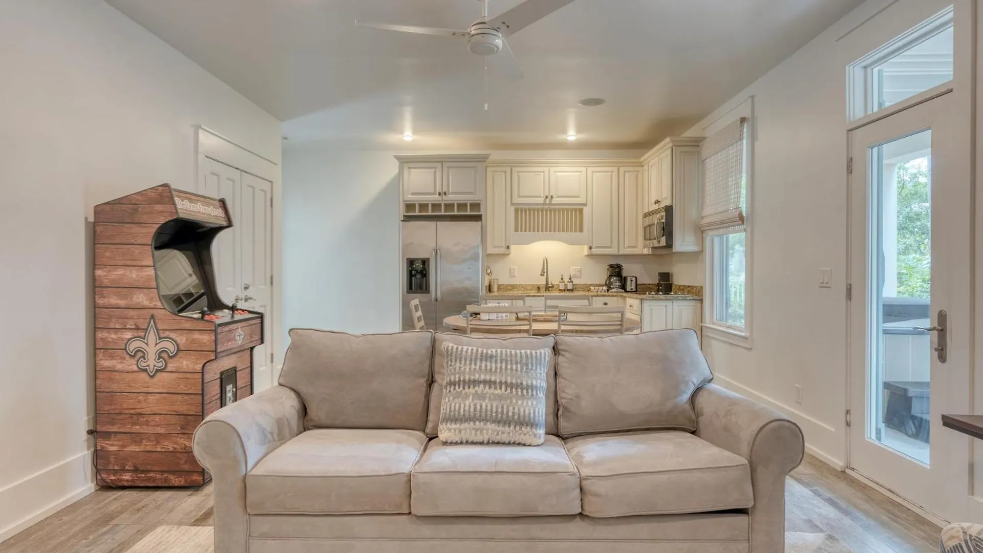 Dream By Avantstay 2-story Walk To Hot Tub Golf Cart * Destin