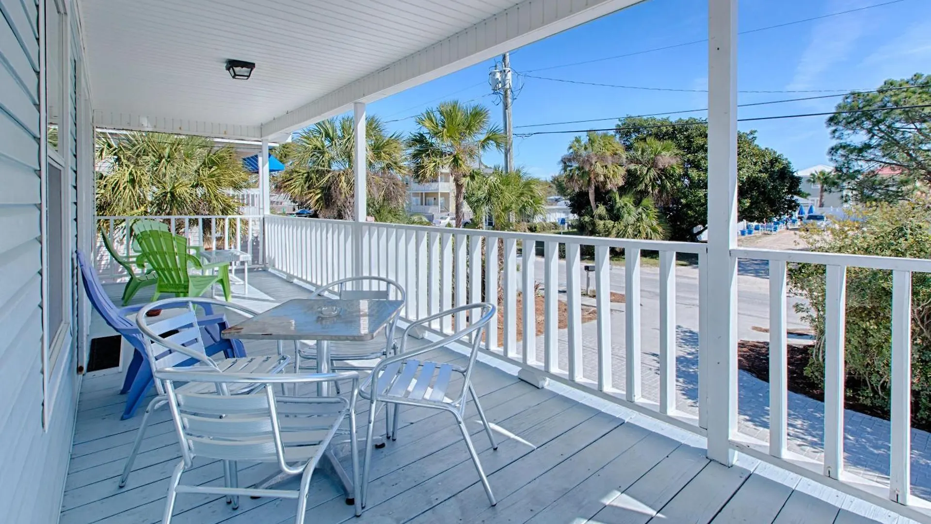 Pier Destiny 66 Pompano Street *
