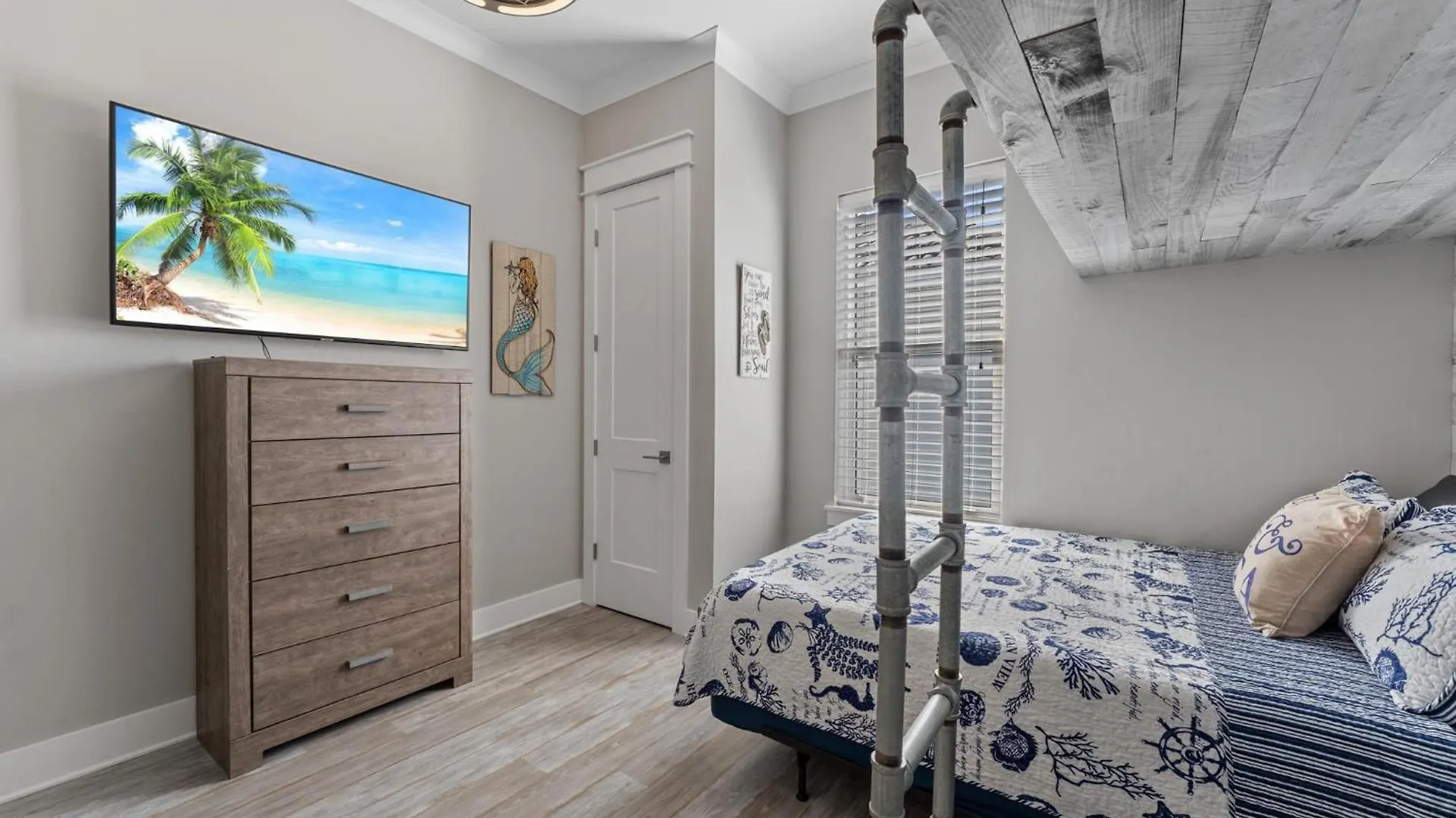 Aquaholic G S 77 Saint Francis Dr N דסטין