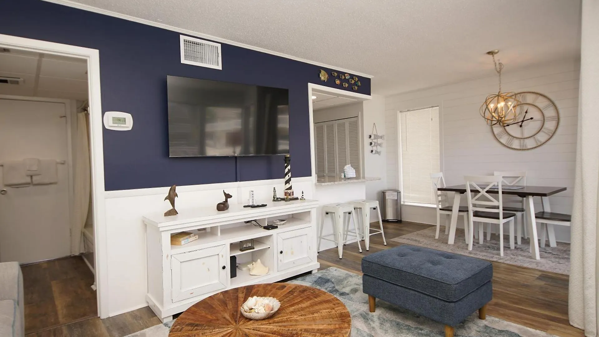Sandpiper Cove 1013 *