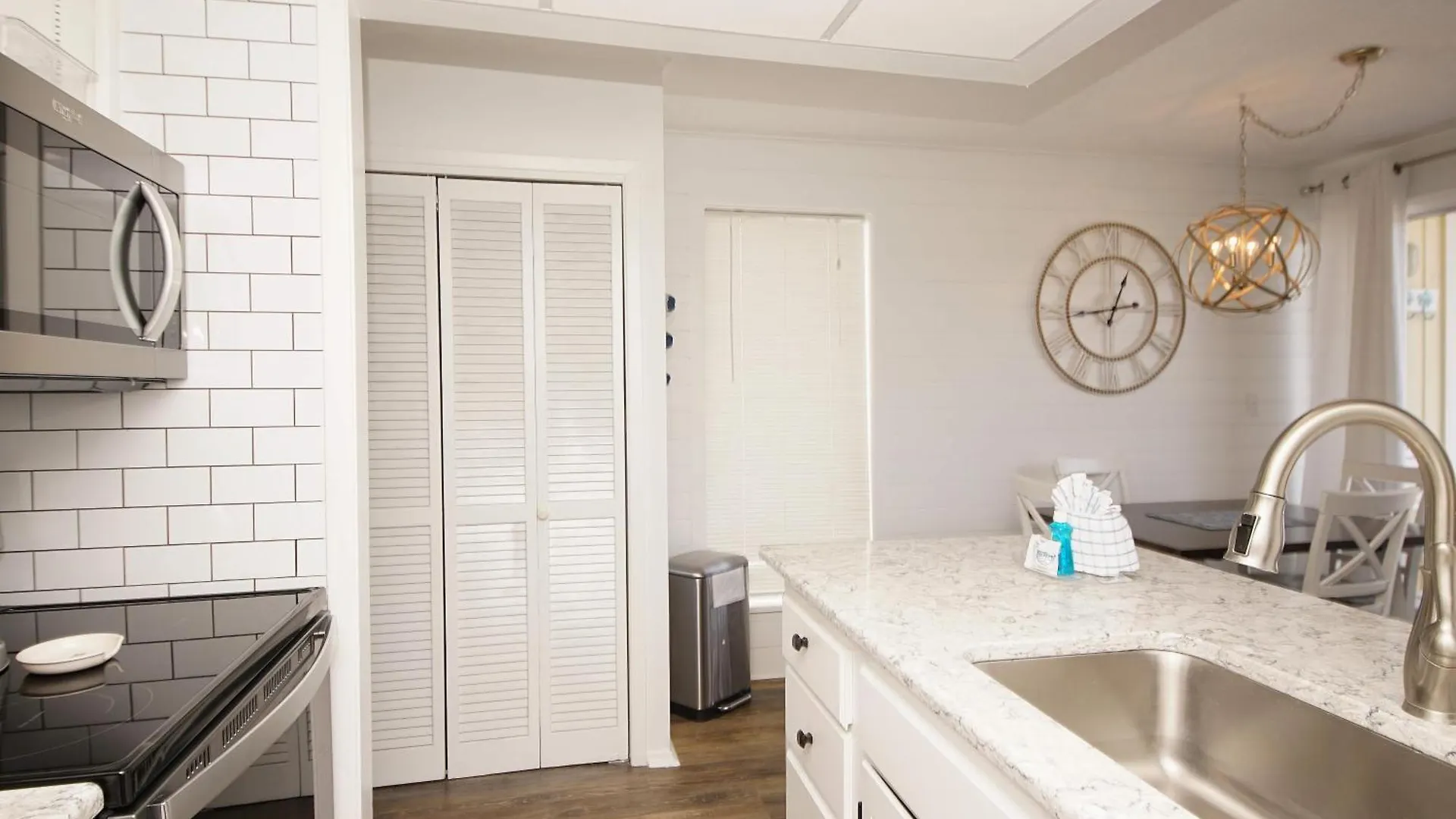 Sandpiper Cove 1013 * Destin