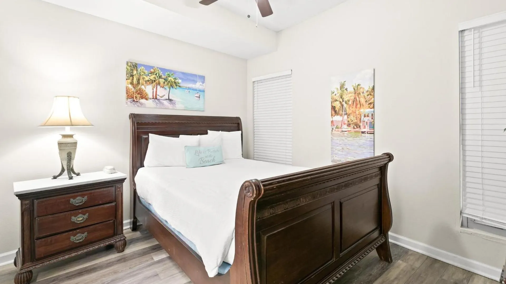 The Crescent 207 Destin