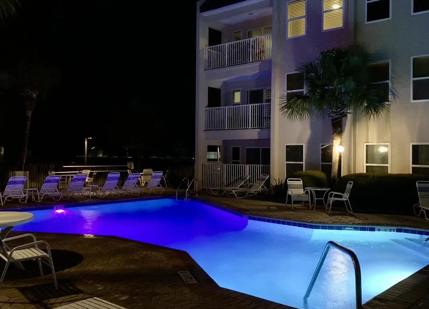 102 Poolside