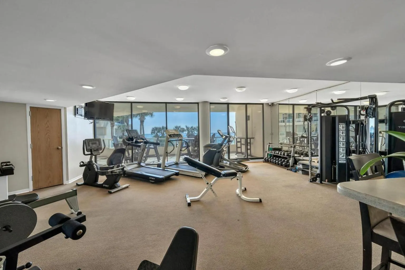 公寓 100 Gulf Shore Drive, Unit 502 *