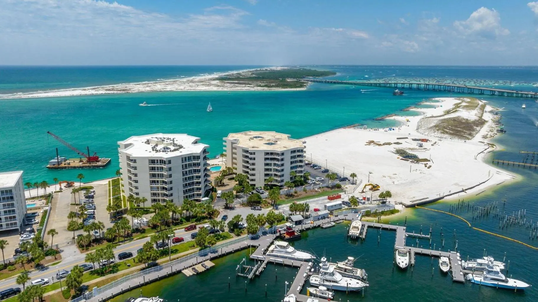公寓 100 Gulf Shore Drive, Unit 502
