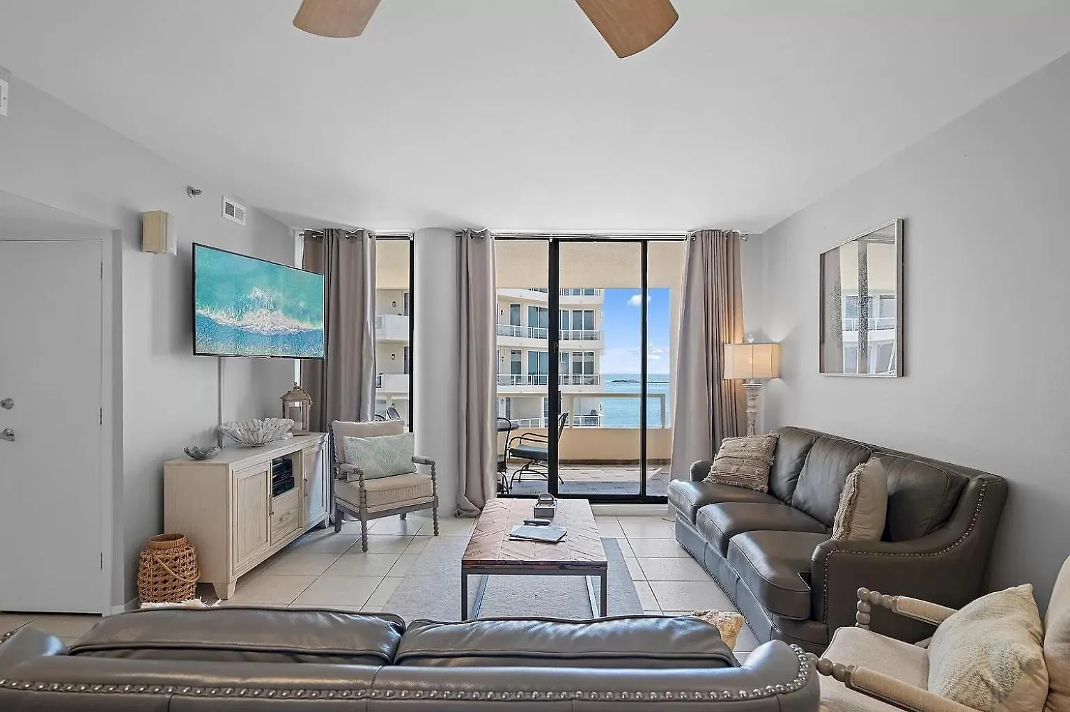 公寓 100 Gulf Shore Drive, Unit 502