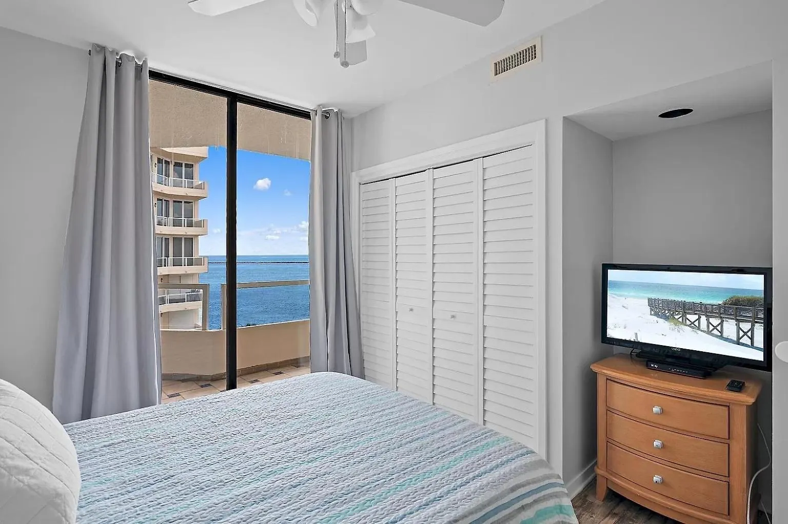 100 Gulf Shore Drive, Unit 502 公寓 *