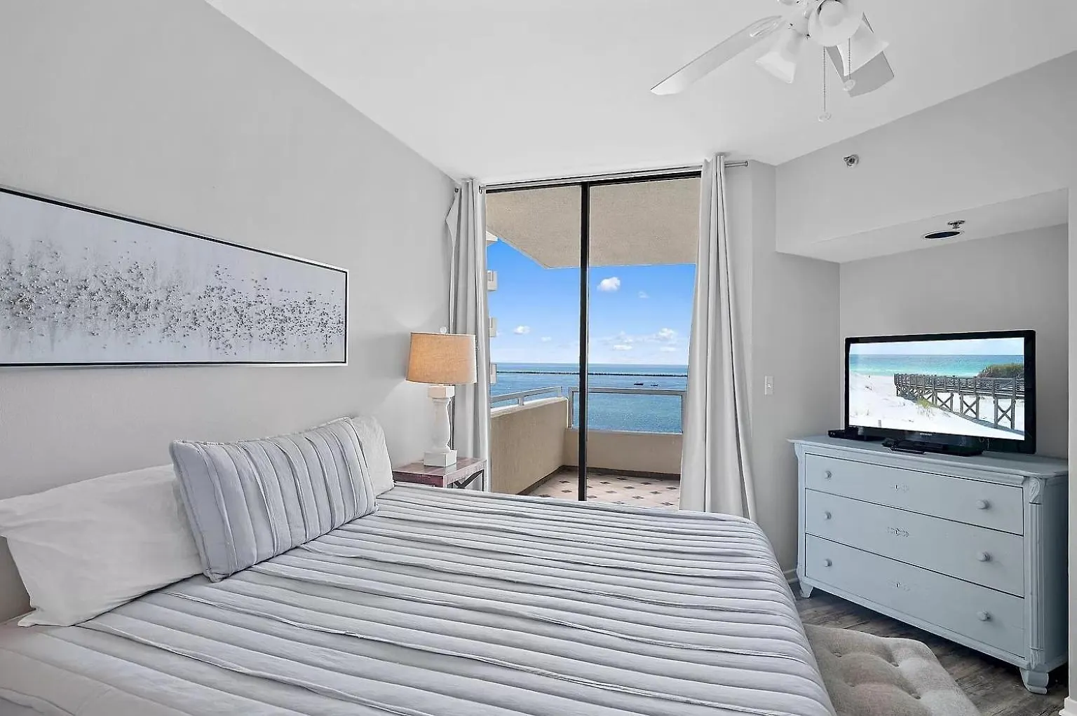 公寓 100 Gulf Shore Drive, Unit 502