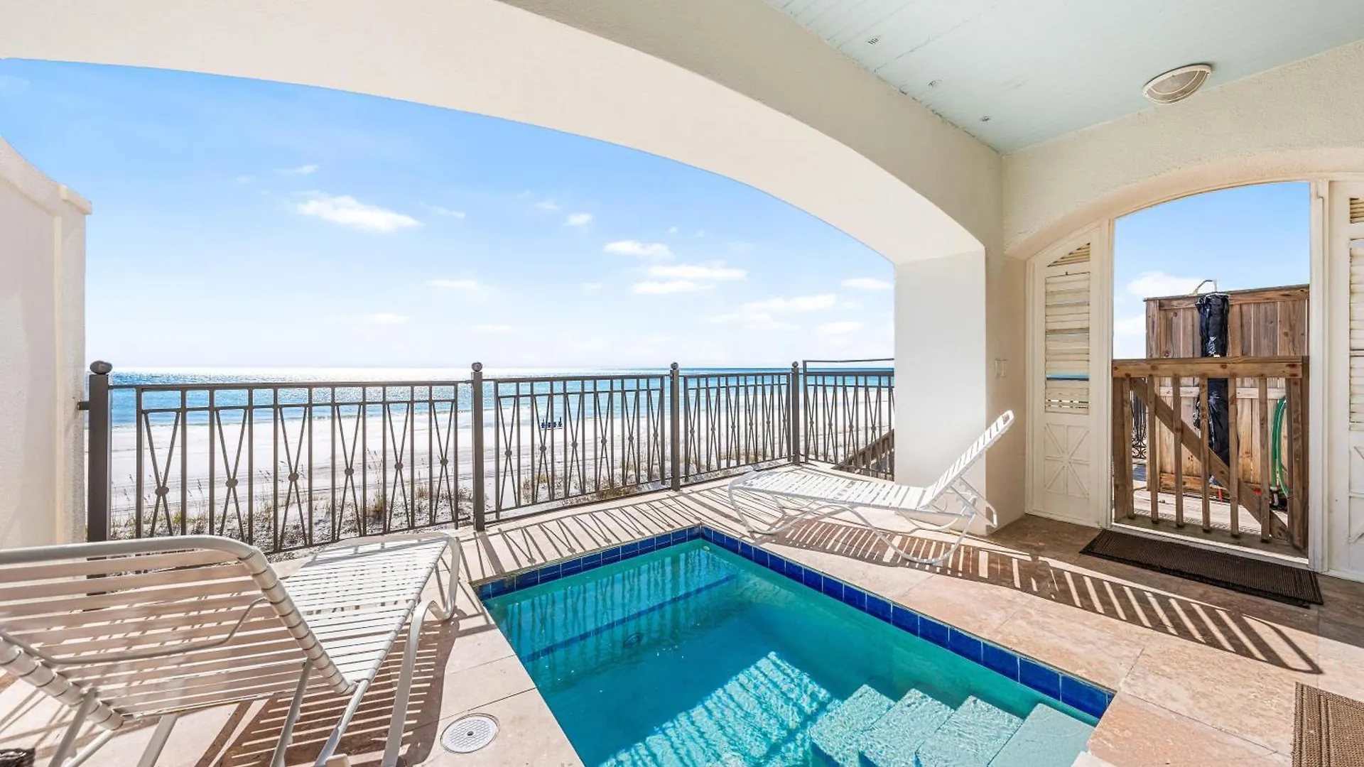 Sea La Vie- On The Beach- 2 Pools- Elevator Destin
