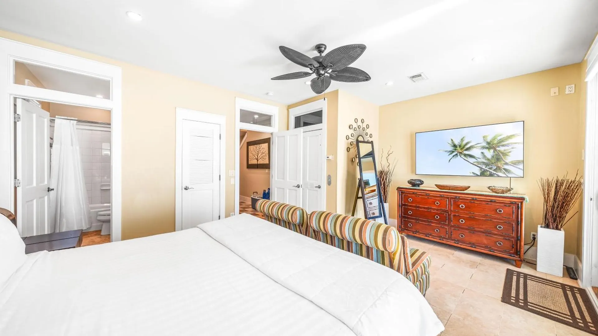 Sea La Vie- On The Beach- 2 Pools- Elevator Holiday home