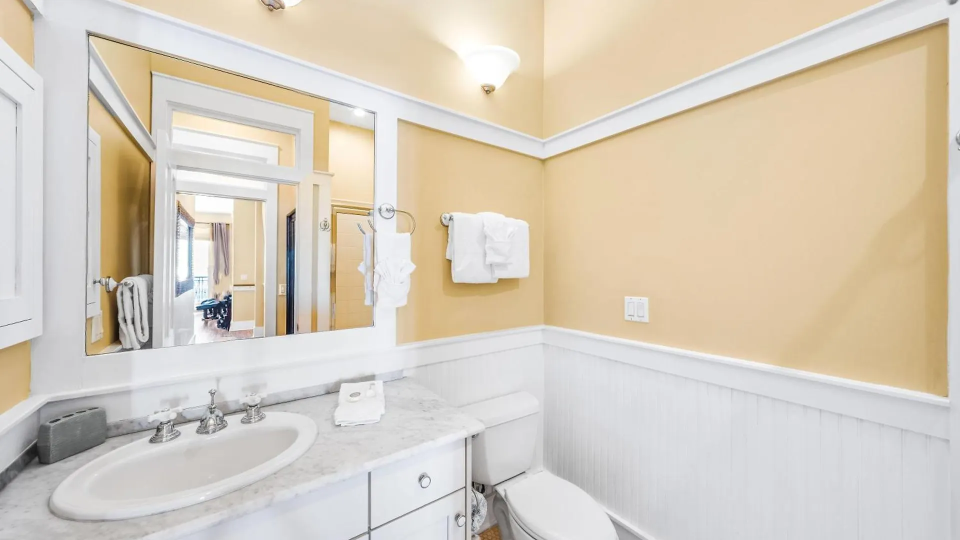 Sea La Vie- On The Beach- 2 Pools- Elevator * Destin