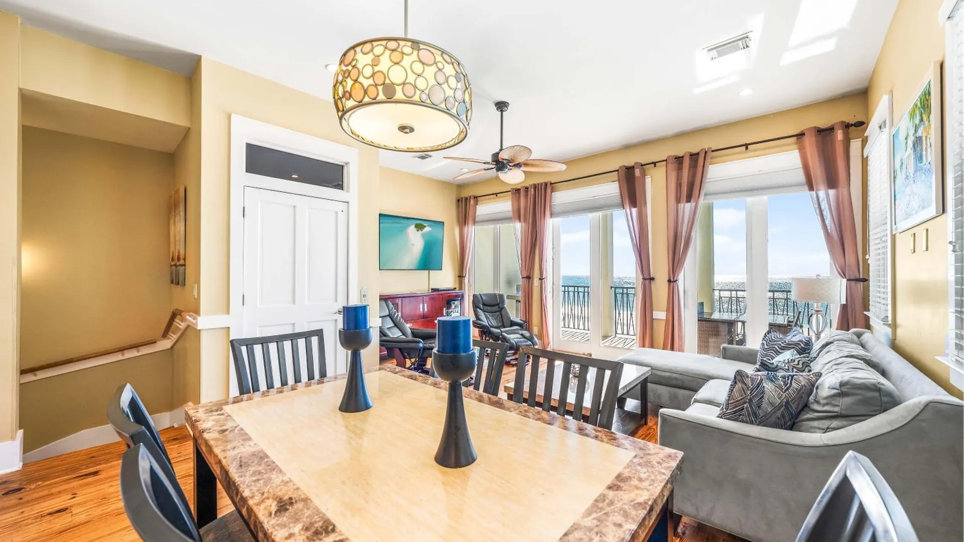 Sea La Vie- On The Beach- 2 Pools- Elevator Holiday home Destin