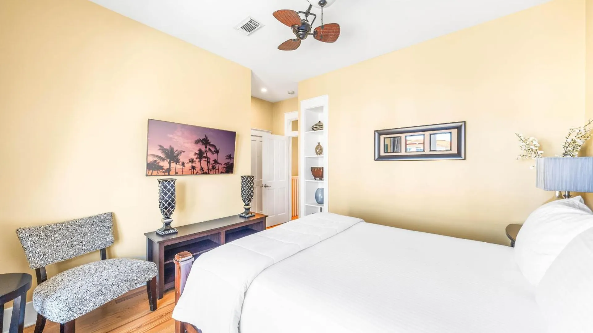 Sea La Vie- On The Beach- 2 Pools- Elevator Destin