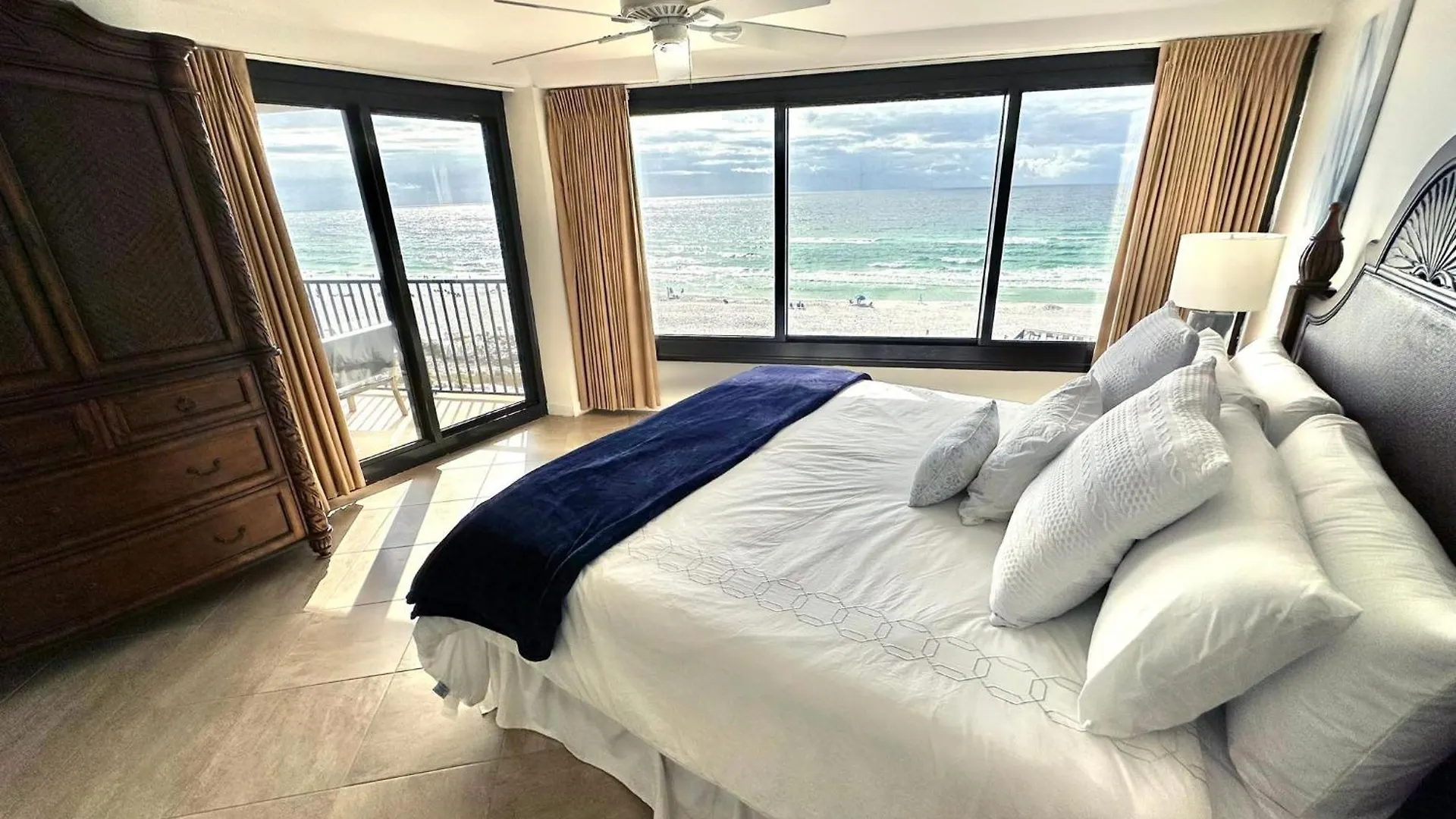 4075 Beachside One *