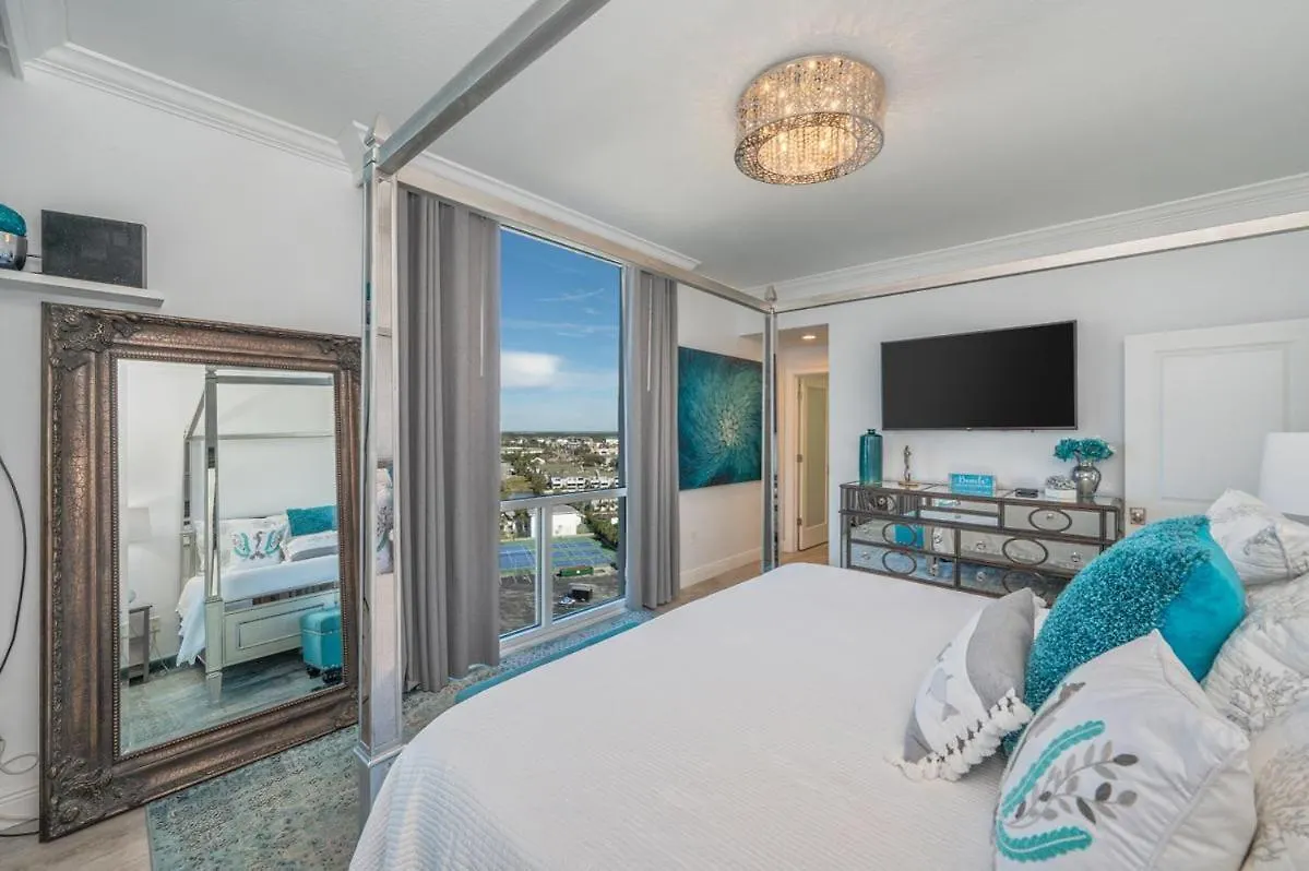 1125 Shoreline Towers Penthouse 3bd Free Set Garage Space