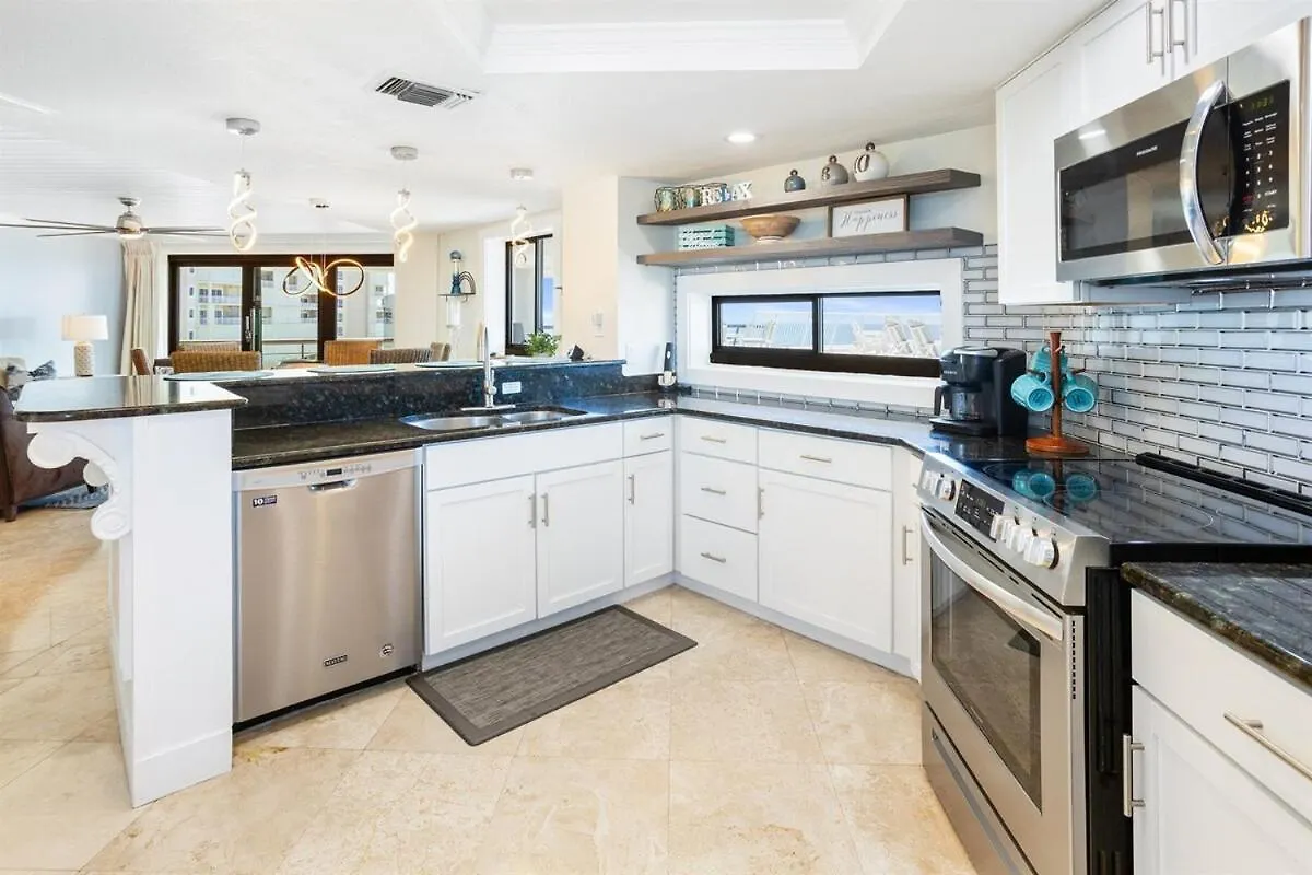 Apartment Edgewater 1405