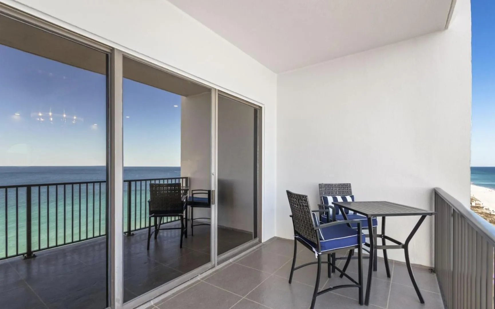 Semesterbostad Available For Season! Amazing Gulf-front At Emerald Towers