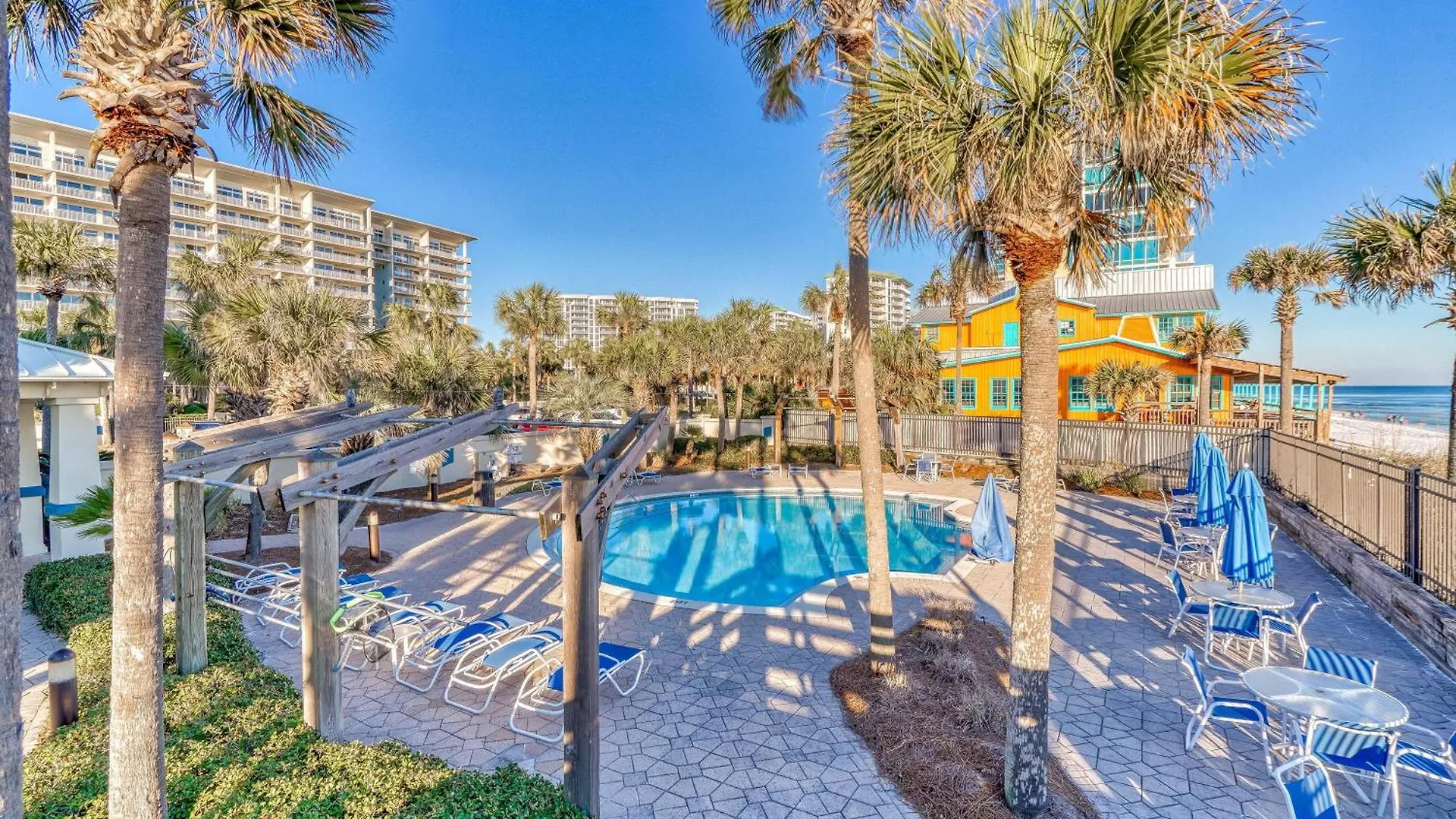 Sterling Shores Penthouse 6 Holiday home
