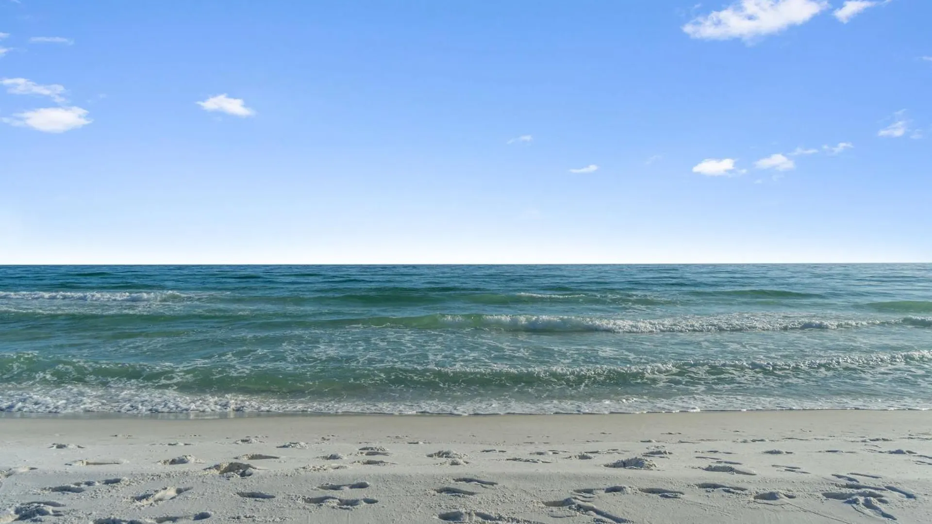 Sandpiper Cove 8140 - 500 Feet To The Beach! Pool In The Back Yard! *
