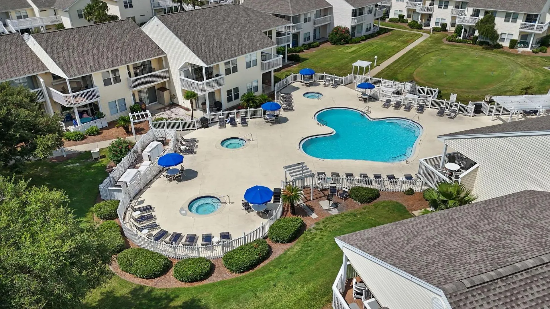 Sandpiper Cove 8140 - 500 Feet To The Beach! Pool In The Back Yard!