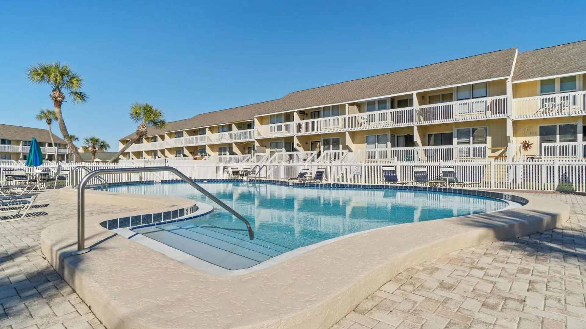 Sandpiper Cove 8140 - 500 Feet To The Beach! Pool In The Back Yard! 德斯廷