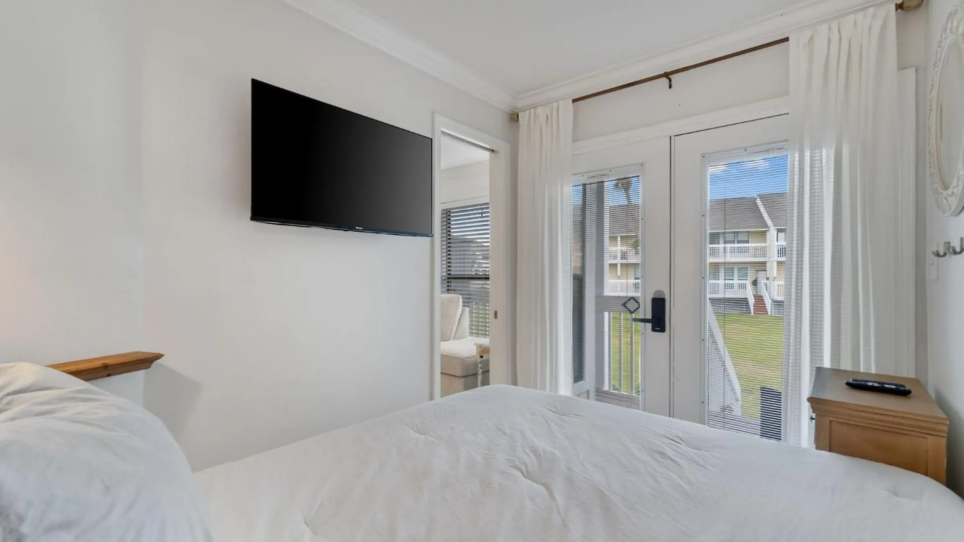 Sandpiper Cove 8140 - 500 Feet To The Beach! Pool In The Back Yard! * 德斯廷