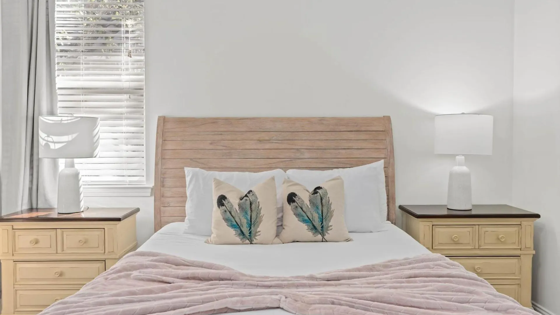 Semesterbostad Coral By Avantstay Gorgeous Three Story W Two Balconies