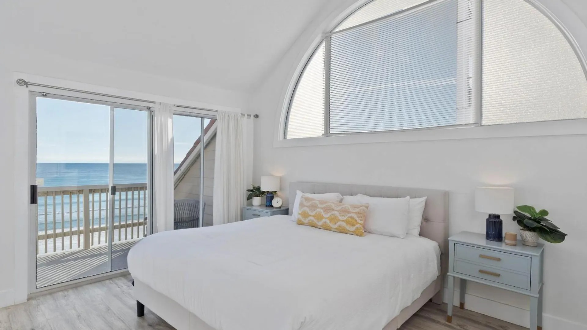 Destiny On The By Avantstay Direct Access Bbq On Large Ocean Facing Patio